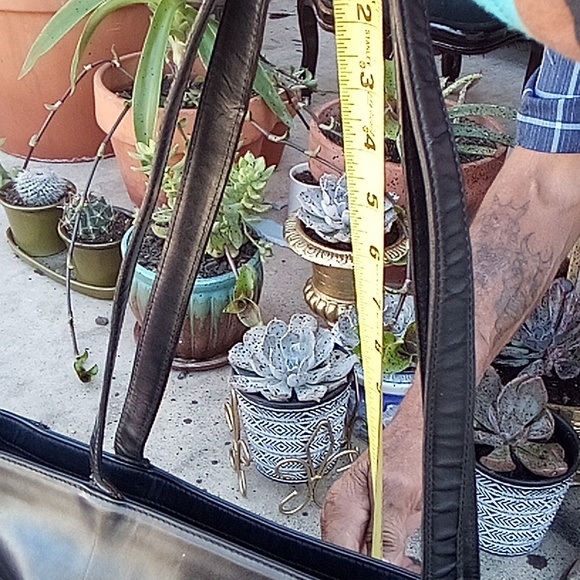 Vinci's bench Rare purse - Picture 9 of 9